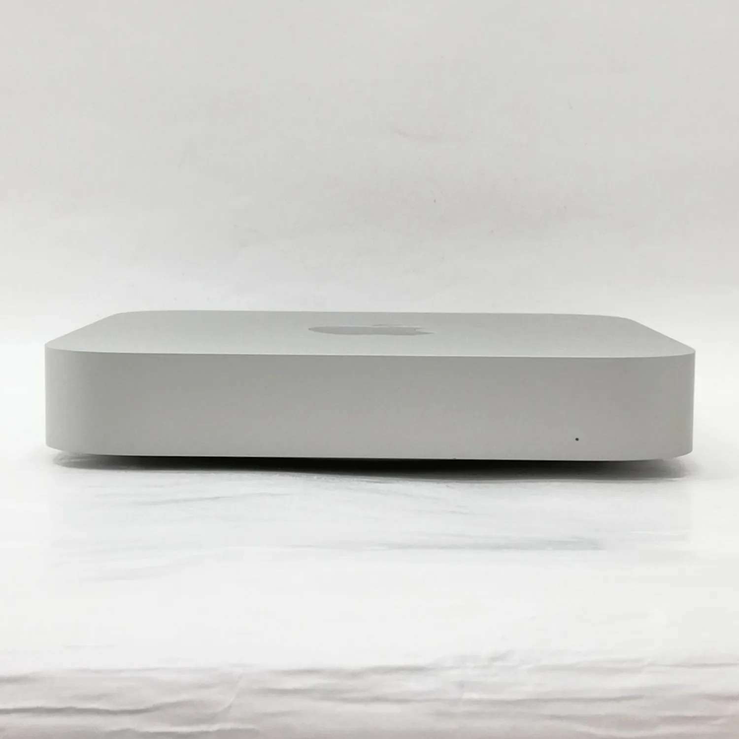 Mac mini M2 / 2023 / 8GB / 256GB / シルバー / ランク:A / MMFJ3J/A / 【中古品管理番号:35283】