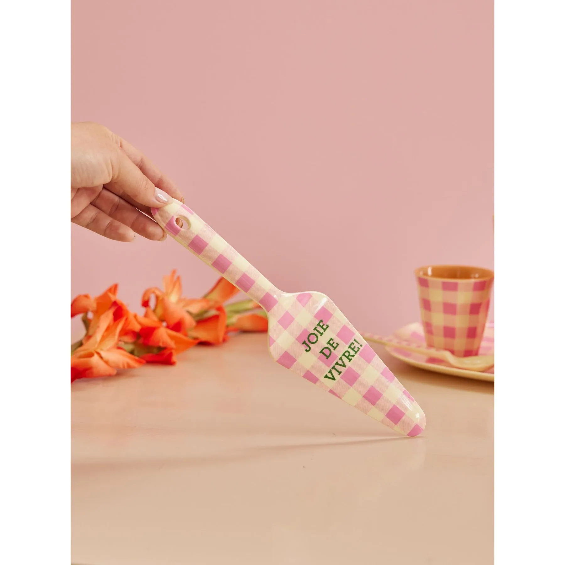 Rice DK Melamine Cake Server - Pink - Check It Out Print