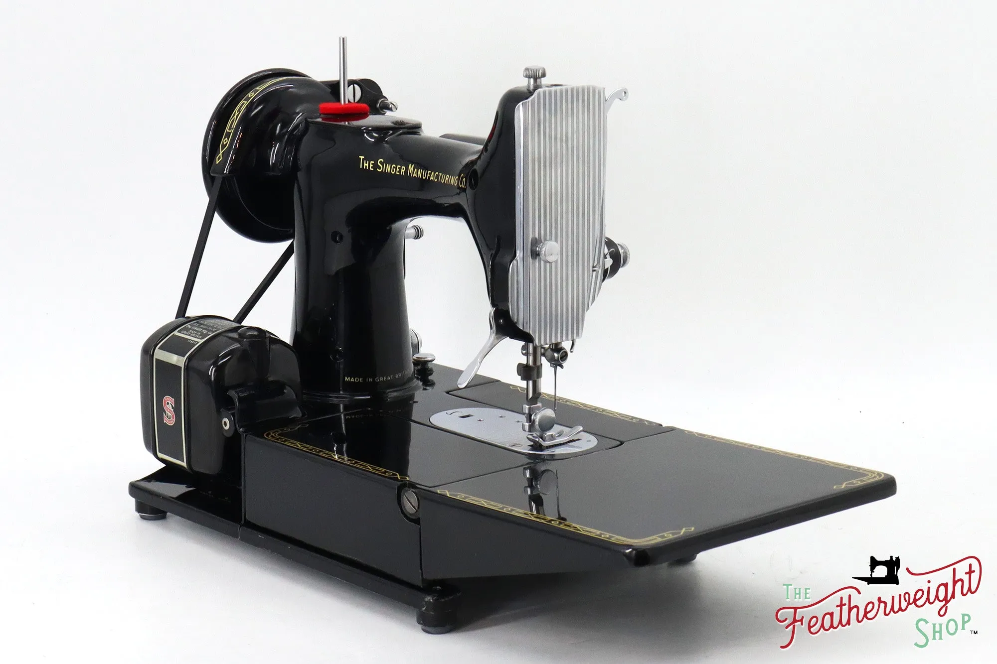 Singer Featherweight 222K Sewing Machine, Red 'S' - ER0236** - 1960